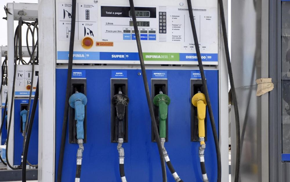 LLEGO SEPTIEMBRE CON AUMENTO: EL COMBUSTIBLE Y LA NAFTA SUPER MÁS BARATA QUEDÓ EN $1106