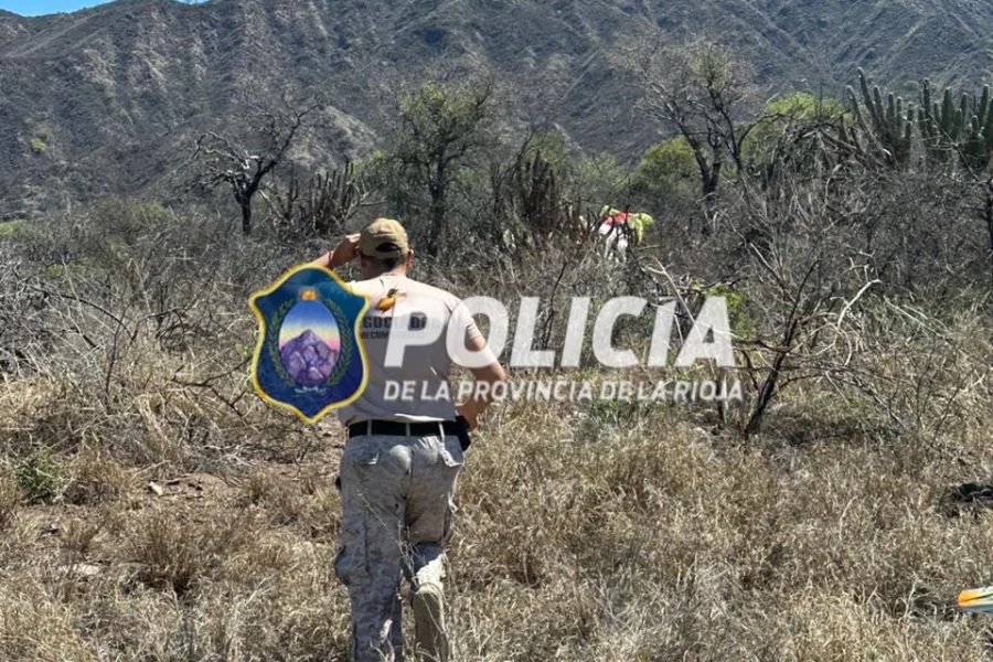 PERSONAL POLICIAL DE CAPE: Rescatan a parapentista porteño al pie del cerro el Morro