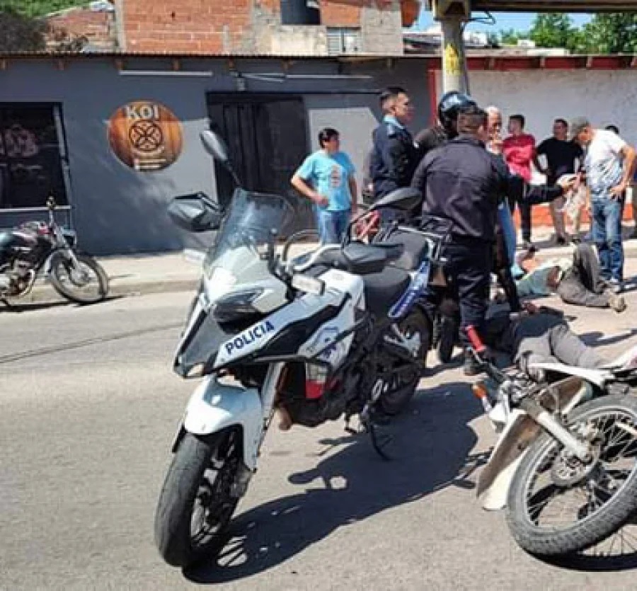 IMPORTANTE OPERATIVO POLICIAL EN BARRIO HOSPITAL