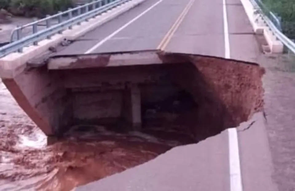 Impactante: Cayó un puente en la turística ruta que une la ciudad de Salta con Cafayate