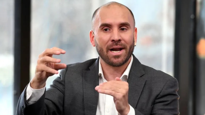 Un exministro de Economía dice que el Gobierno 