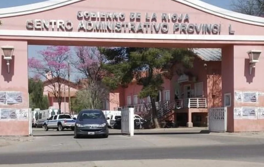 URGENTE: POSTERGAN POR UNA SEMANA LA VUELTA AL TRABAJO DE LOS ESTATALES RIOJANOS 
