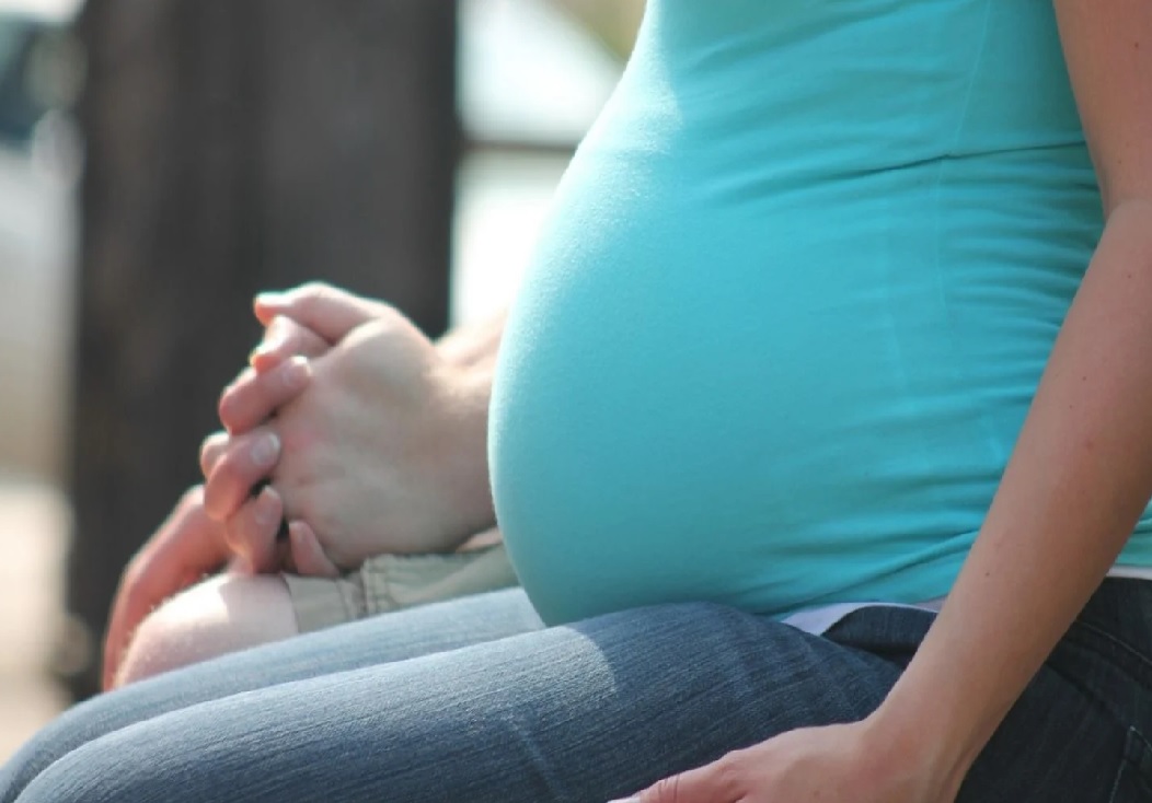 Disminuyó el embarazo adolescente en Argentina