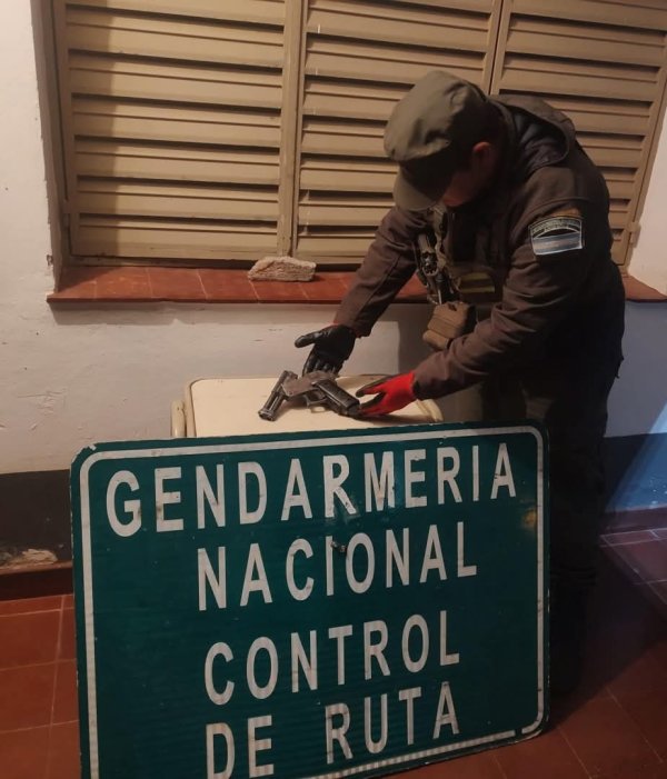 EN C&Oacute;RDOBA SECUESTRARON M&Aacute;S DE 56 MILLONES DE PESOS Y EN LA RIOJA ARMAS DE FUEGO