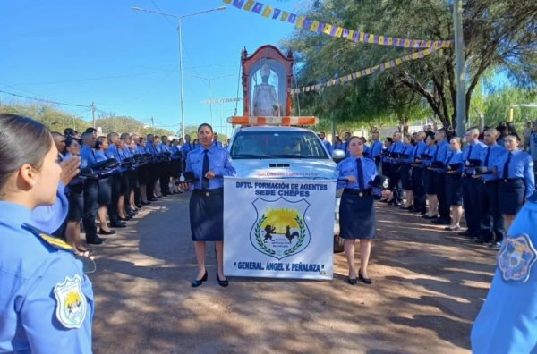 CHEPES: San Nicol&aacute;s visit&oacute; la escuela de agentes de Polic&iacute;a 