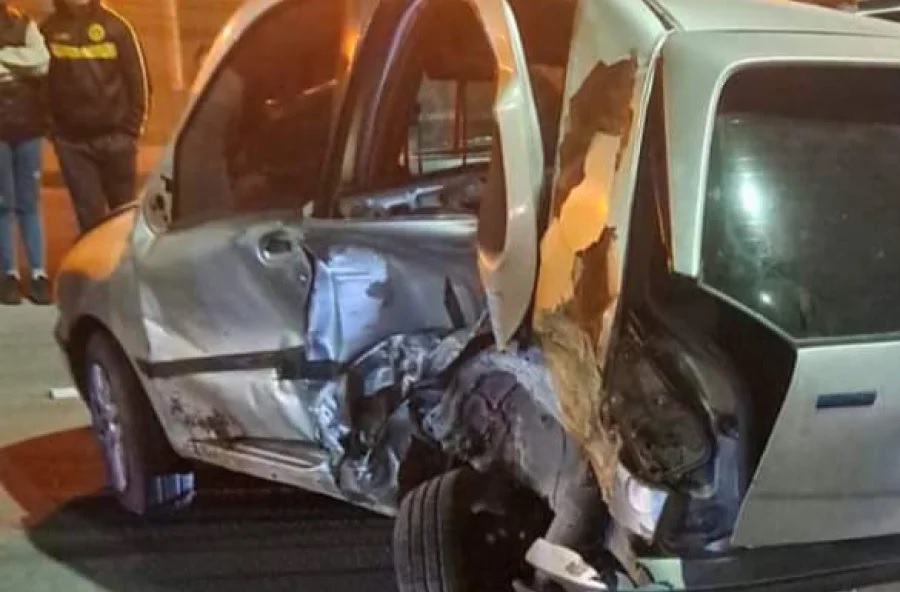 CHILECITO: Un policía ebrio se fugó y chocó varios autos