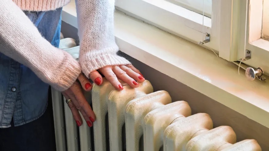 ¿Manos y pies fríos todo el tiempo? Estas pueden ser las causas