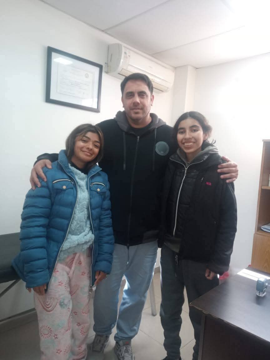 ORGULLO RIOJANO: EL DOCTOR SEBASTIÁN PARISI CELEBRA EXITOSAS CIRUGÍAS DE ESCOLIOSIS, 