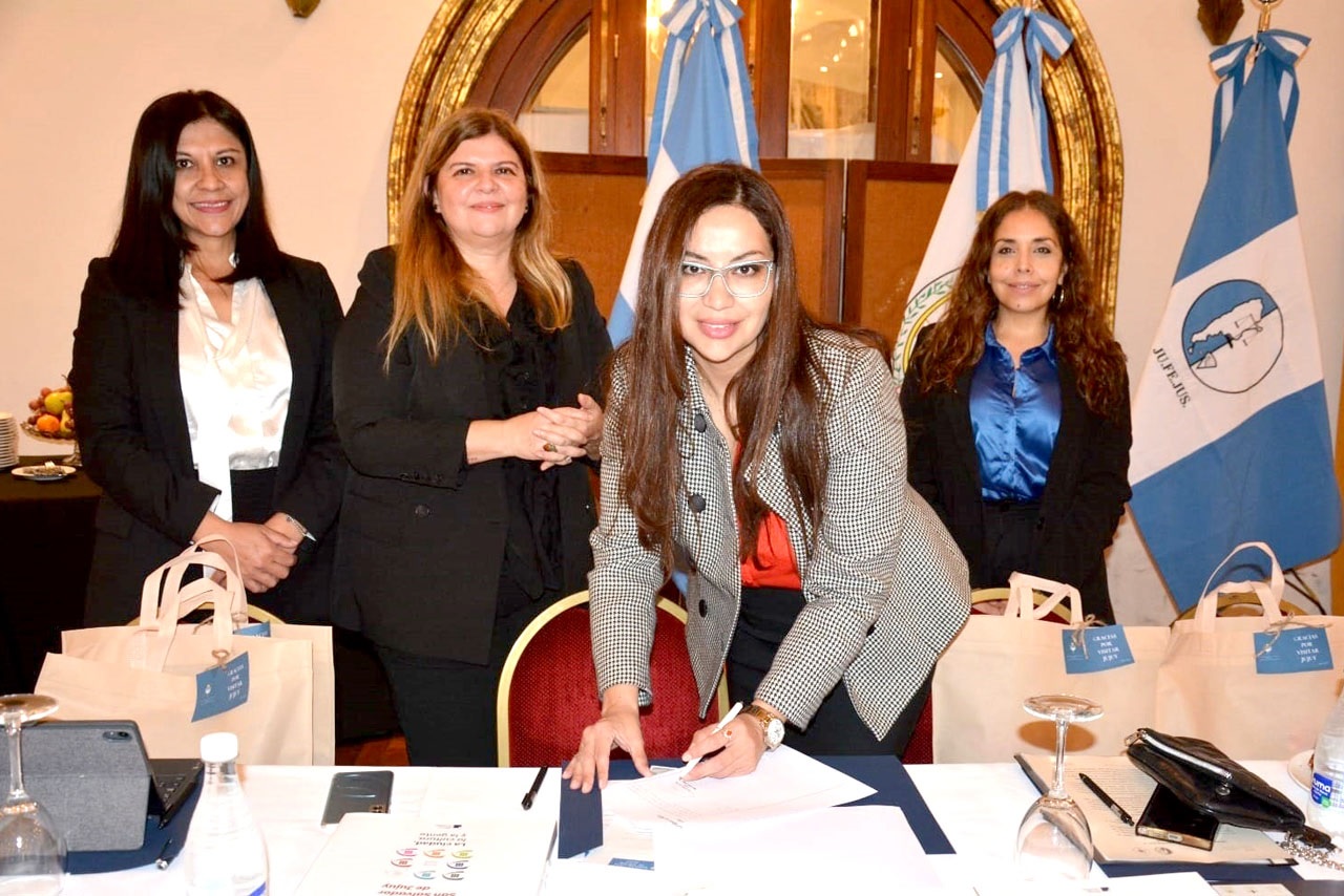 LA RIOJA AFIANZA POLÍTICAS JUDICIALES CON PERSPECTIVA DE GÉNERO MEDIANTE ACUERDO CON LA JUSTICIA DE CHUBUT