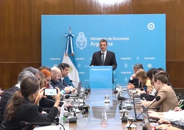 Sergio Massa anunció que buscará un superávit fiscal del 1% y recuperación de la economía para 2024