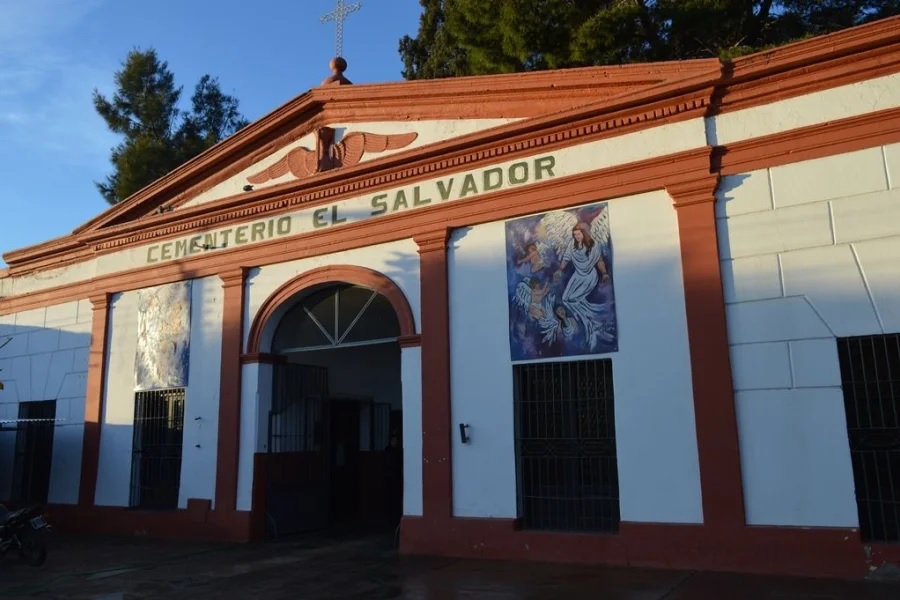 Dieron a conocer el horario para visitar el Cementerio El Salvador por el Día de la Madre