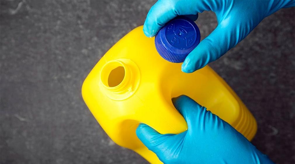 ANMAT prohibió una lavandina, cosméticos y equipos estéticos sin autorización