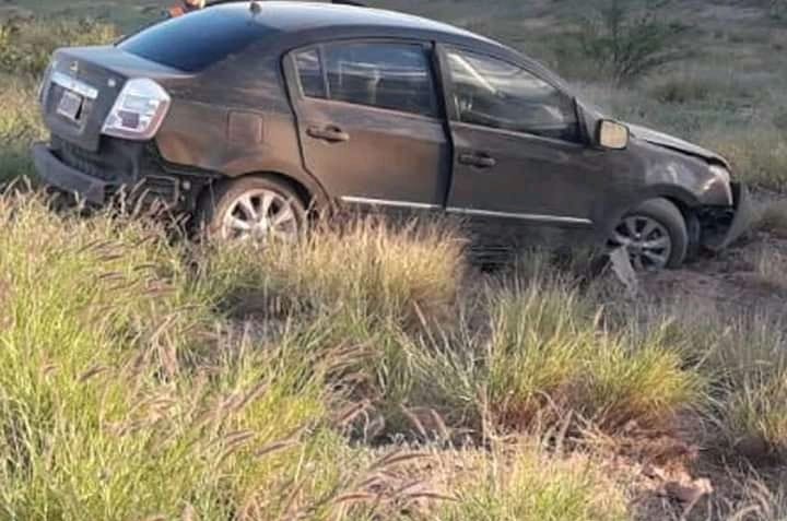 UN VUELCO EN PATQUIA DEJÓ A SUS OCUPANTES INTERNADOS 